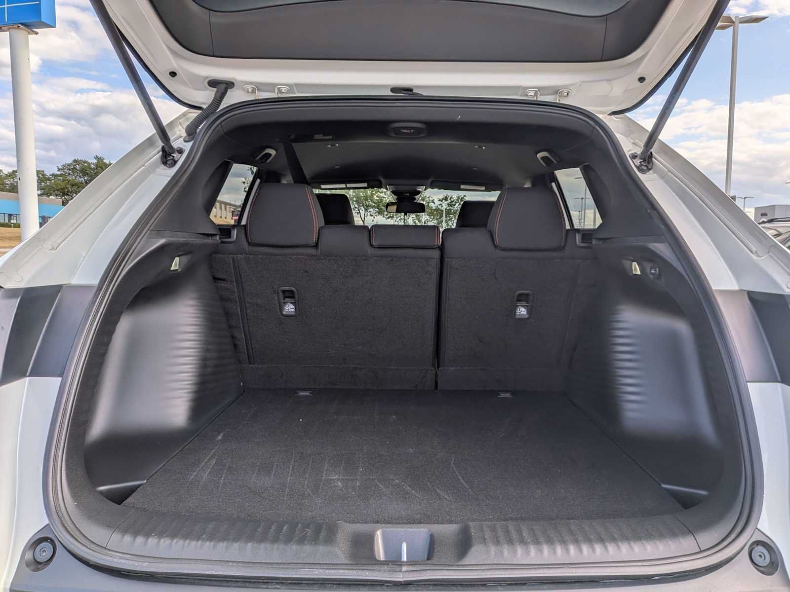Certified 2025 Honda HR-V Sport image 31