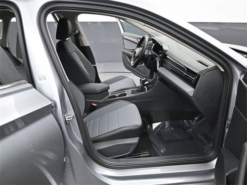 New 2025 Volkswagen Jetta SE image 14