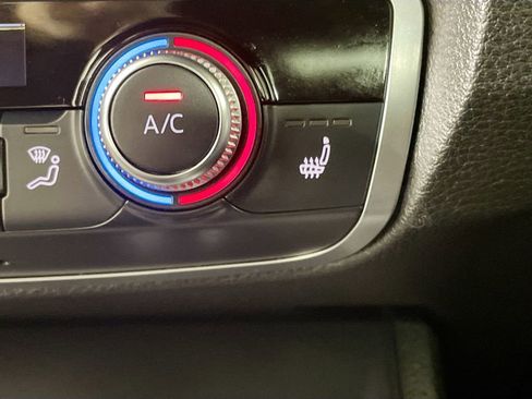 Used 2025 Audi Q3 2.0T Premium image 22