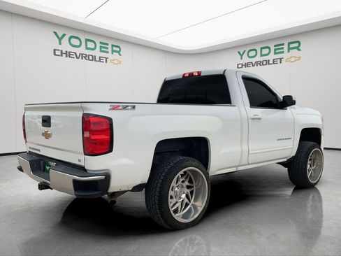 Used 2017 Chevrolet Silverado 1500 LT w/ LT Convenience Package AWD/4WD image 6