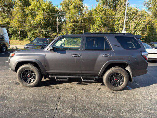 Certified 2023 Toyota 4Runner TRD Off-Road Premium w/ Moonroof Package AWD/4WD image 2
