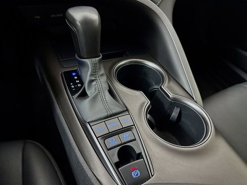 Used 2023 Toyota Camry SE image 15