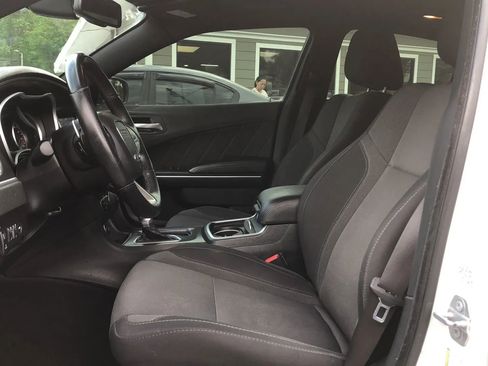 Used 2018 Dodge Charger R/T image 17