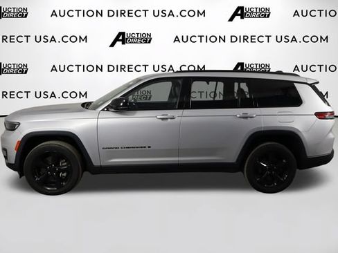 Used 2023 Jeep Grand Cherokee L Laredo AWD/4WD image 48