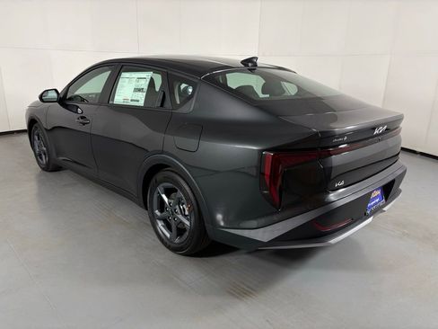 New 2026 Kia K4 FWD image 6