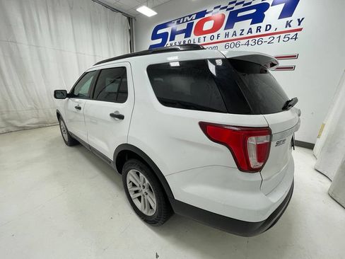 Used 2017 Ford Explorer FWD image 8
