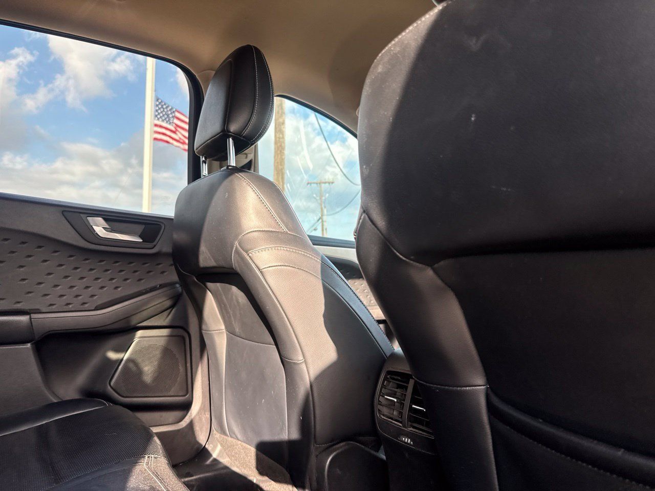 Used 2020 Ford Escape SEL FWD image 31