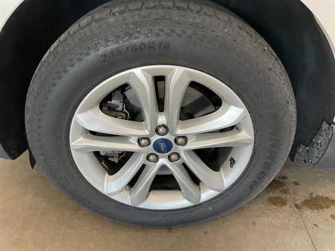 Used 2019 Ford Edge SEL w/ Equipment Group 201A AWD/4WD image 21