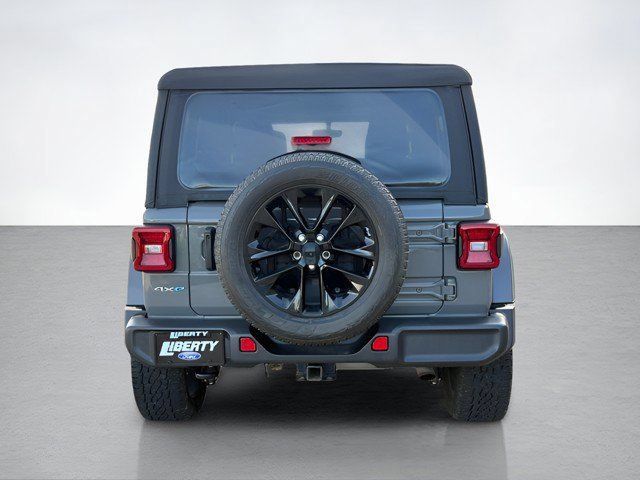Used 2021 Jeep Wrangler Unlimited Sahara w/ Cold Weather Group AWD/4WD image 4