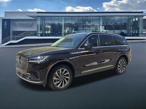New 2026 Lincoln Aviator AWD image 3