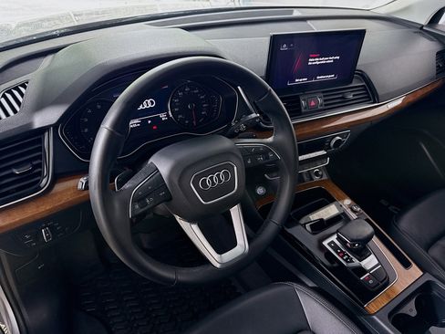 Used 2023 Audi Q5 2.0T Premium w/ Convenience Package AWD/4WD image 11