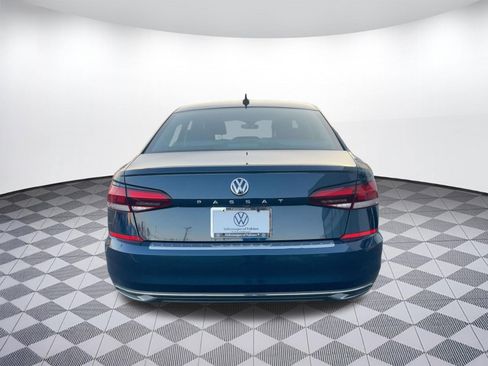 Used 2022 Volkswagen Passat 2.0T SE image 10