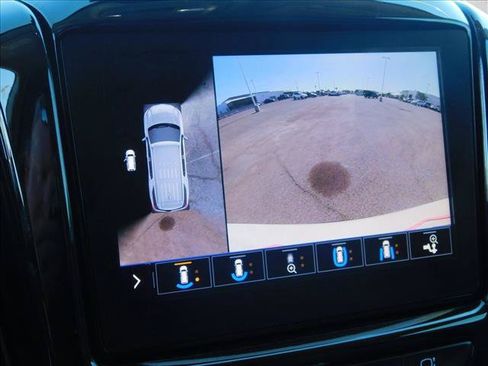 Used 2021 Chevrolet Traverse Premier AWD/4WD image 20