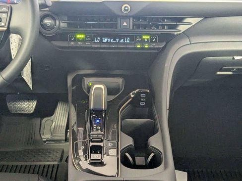 New 2026 Toyota Crown AWD/4WD image 27