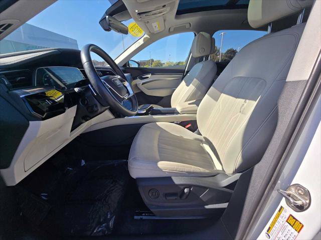 Used 2024 Audi Q8 e-tron Premium Plus w/ Premium Plus Package AWD/4WD image 21
