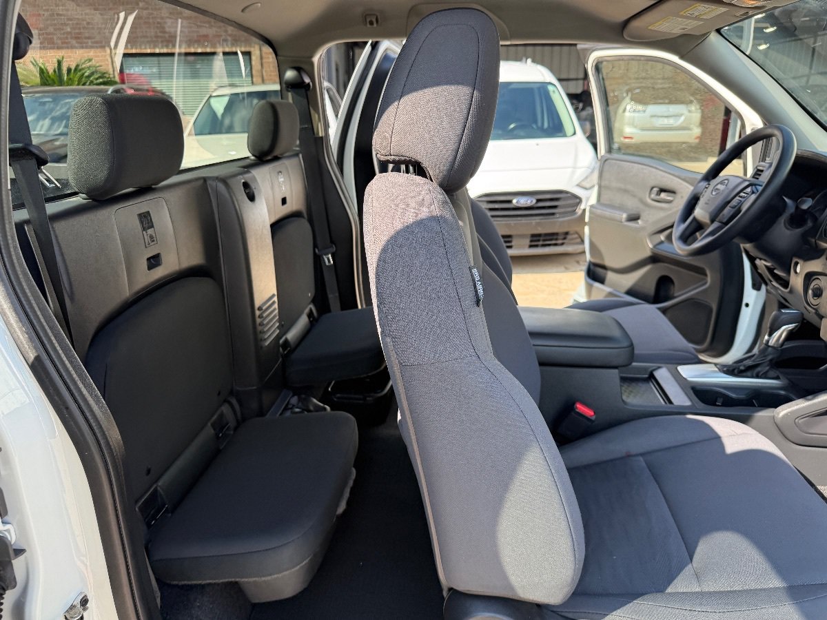 Used 2022 Nissan Frontier S RWD image 15