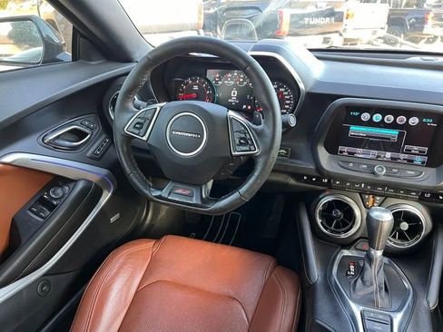 Used 2016 Chevrolet Camaro SS RWD image 31