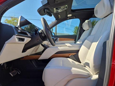 New 2026 Cadillac Vistiq Sport w/ LPO, Floor Liner Package image 16