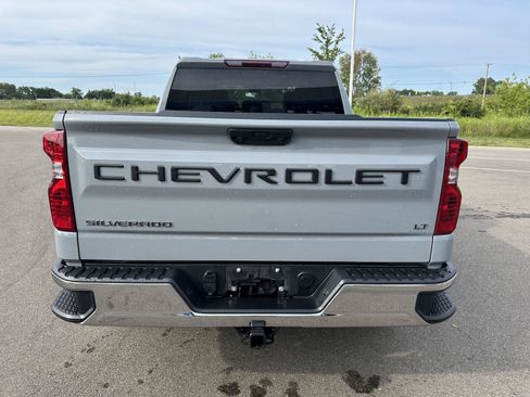 Used 2024 Chevrolet Silverado 1500 LT AWD/4WD image 4