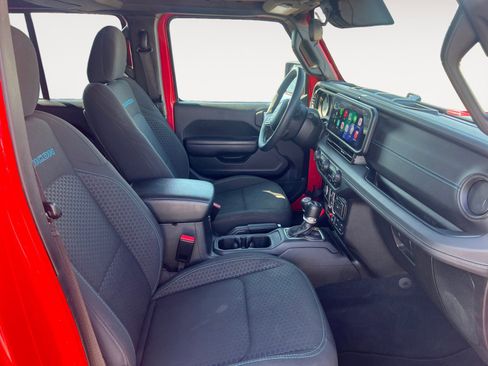 Used 2024 Jeep Wrangler Unlimited Rubicon 4xe image 15