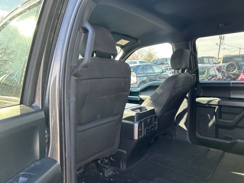Used 2018 Ford F150 XLT w/ Equipment Group 302A Luxury image 10