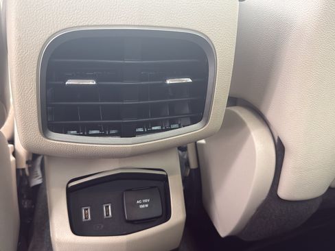 Used 2017 Lincoln MKZ Reserve FWD image 23