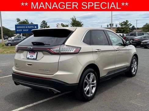 Used 2018 Ford Edge Titanium FWD image 3