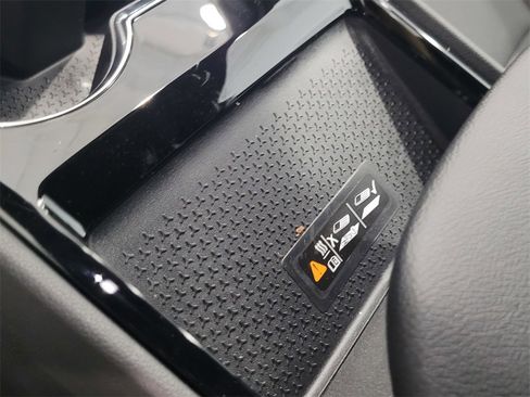 New 2025 Chevrolet Blazer EV LT image 19