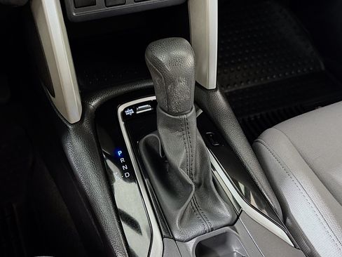 Used 2024 Toyota Corolla Cross AWD Hybrid image 18