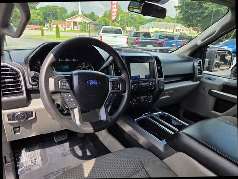 Used 2020 Ford F150 XLT RWD image 11