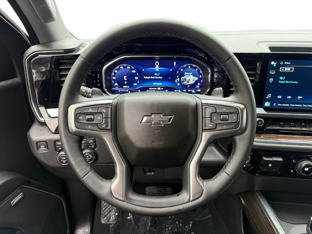 Used 2023 Chevrolet Silverado 1500 LT Trail Boss w/ LT Trail Boss Premium Package AWD/4WD image 12