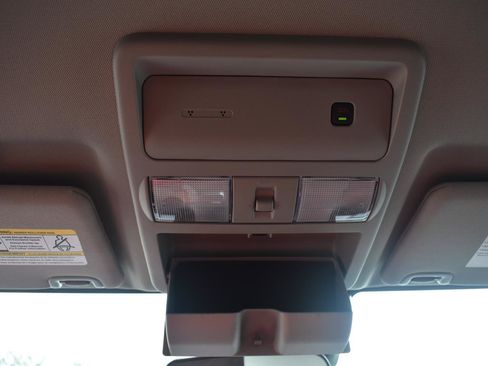 Used 2025 Nissan Frontier SV RWD image 42