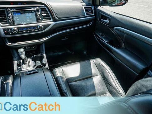 Used 2017 Toyota Highlander Limited Platinum image 27