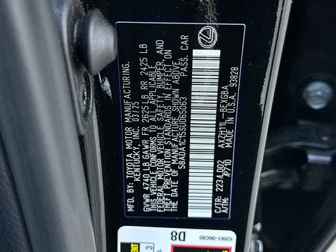 Certified 2025 Lexus ES 300h w/ Premium Package FWD image 26