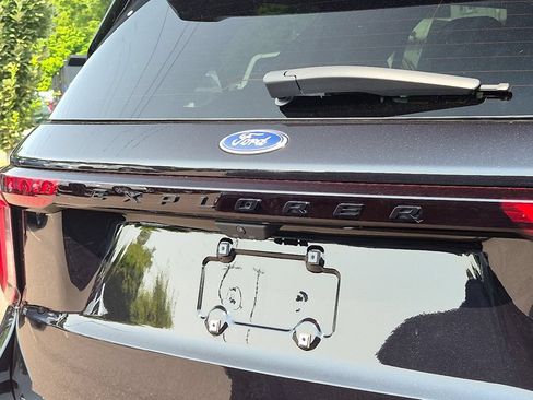Certified 2025 Ford Explorer ST AWD/4WD image 38