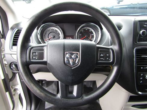 Used 2013 RAM C/V Tradesman FWD image 7