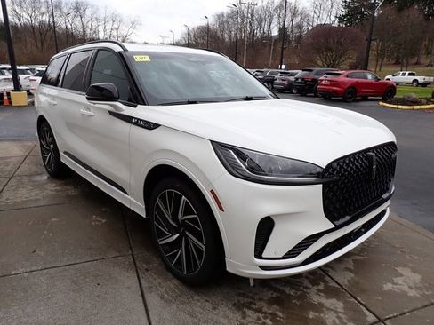 New 2025 Lincoln Aviator Black Label w/ Jet Appearance Package image 8