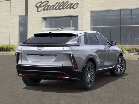 New 2026 Cadillac Lyriq Luxury w/ LPO, Floor Liner Package AWD/4WD image 4