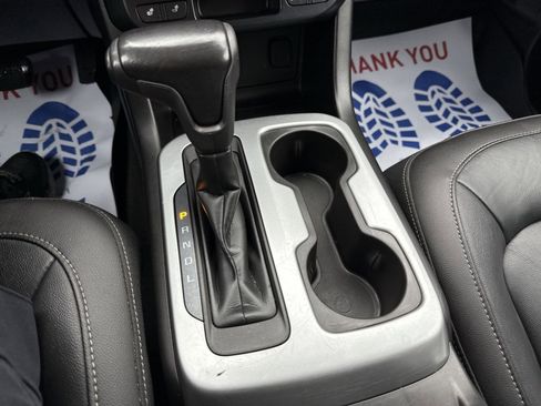 Used 2019 Chevrolet Colorado ZR2 image 20