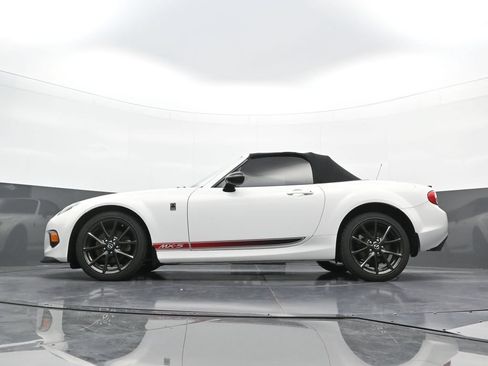 Used 2015 MAZDA MX-5 Miata Club RWD image 19