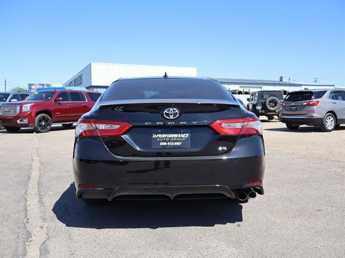 Used 2019 Toyota Camry SE FWD image 4