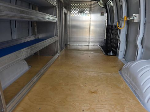 Used 2025 Chevrolet Express 2500 Extended w/ Communications Package image 7