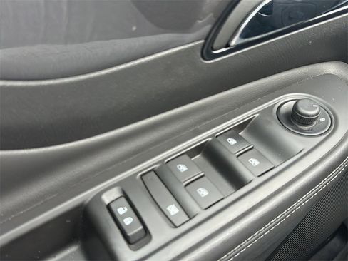 Used 2022 Buick Encore Preferred w/ Safety Package image 20