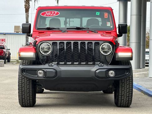 Used 2022 Jeep Gladiator Sport image 16