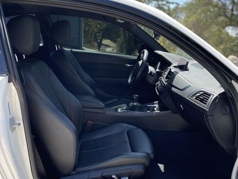 Used 2018 BMW M2 image 7