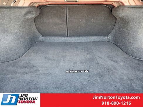 Used 2024 Nissan Sentra SV image 32