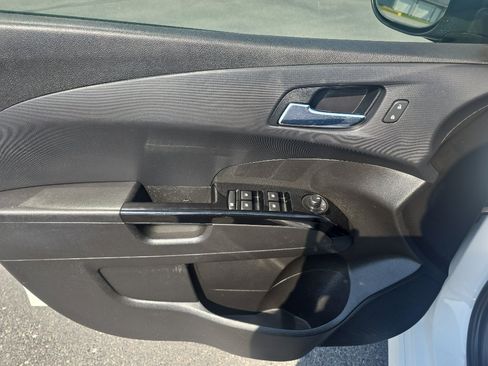 Used 2017 Chevrolet Sonic LT image 17