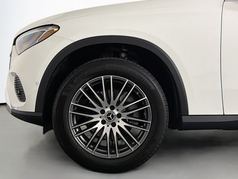 Certified 2026 Mercedes-Benz GLC 300 image 11