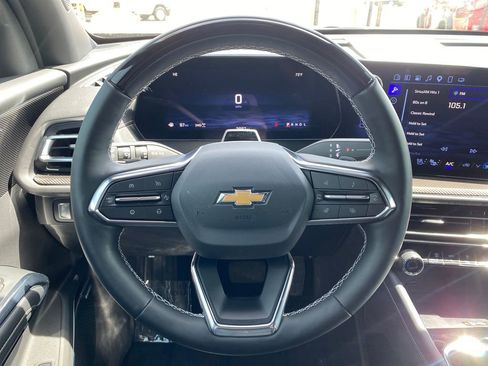 Used 2025 Chevrolet Traverse High Country AWD/4WD image 14