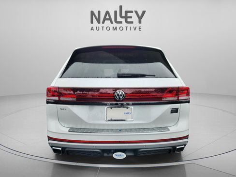 New 2024 Volkswagen Atlas Peak Edition SEL image 4